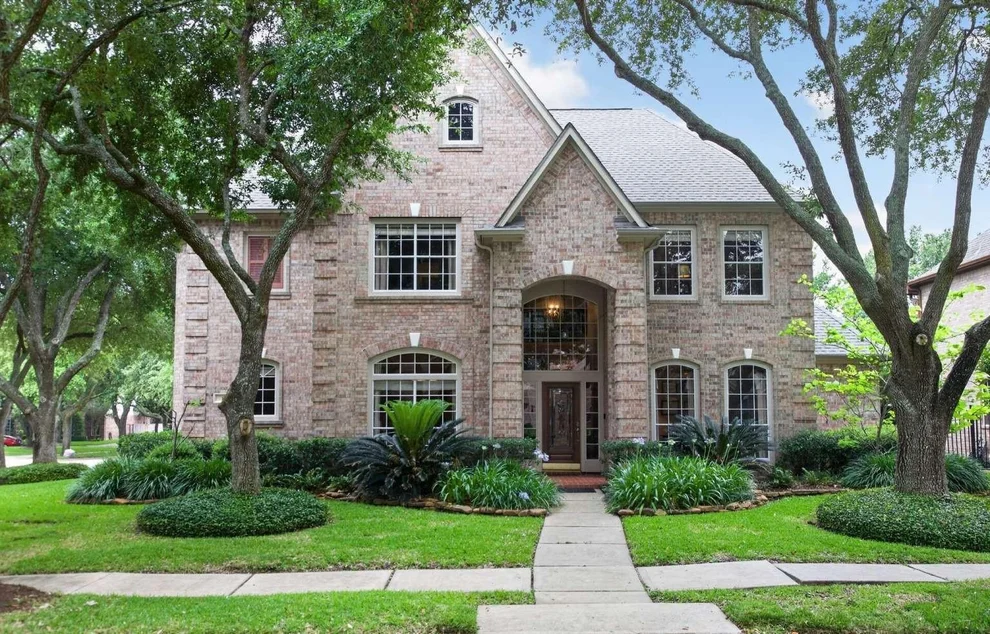 Unit for sale at 16 Pecan Gorge Court, Sugar Land, TX 77479