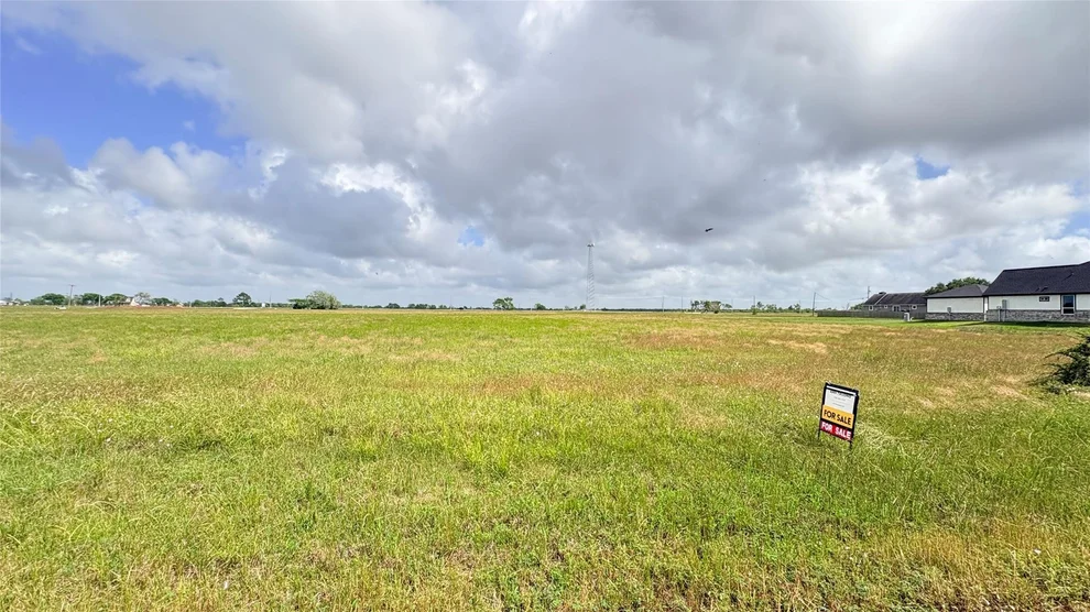 Unit for sale at 383 Brahman Trail, Angleton, TX 77515