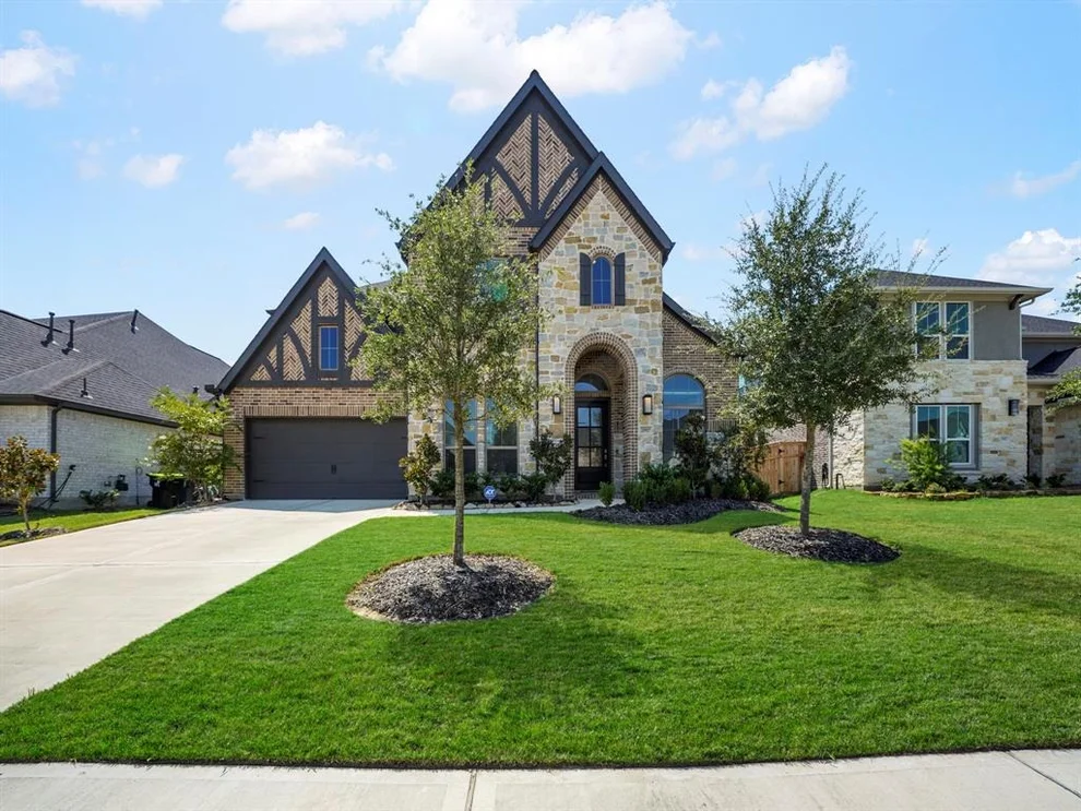 Unit for sale at 28907 Creekside Bend Drive, Fulshear, TX 77441