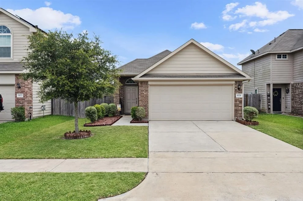 Unit for sale at 16718 Highland Villa Lane, Humble, TX 77396