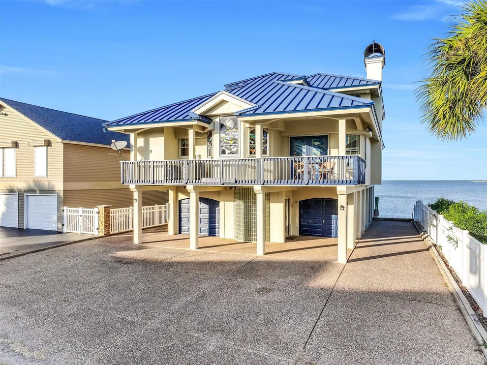 Unit for sale at 4112 W Bayside Way, Jamaica Beach, TX 77554