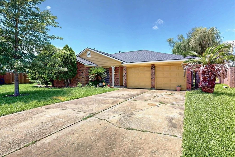 Unit for sale at 4412 Fairway Street, Pasadena, TX 77505