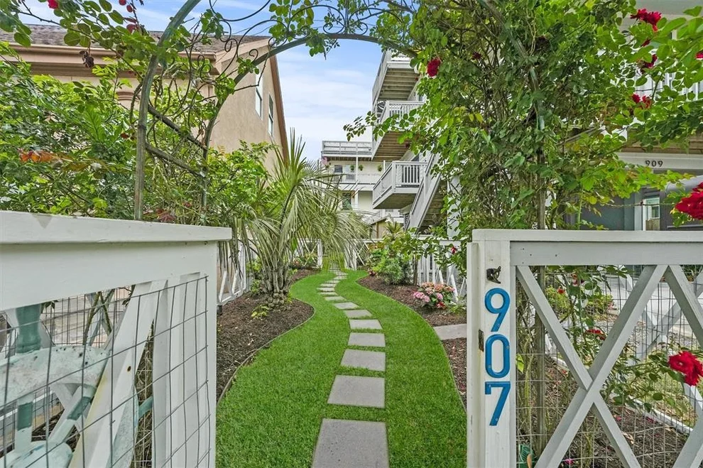 Unit for sale at 907 Winnie Street, Galveston, TX 77550