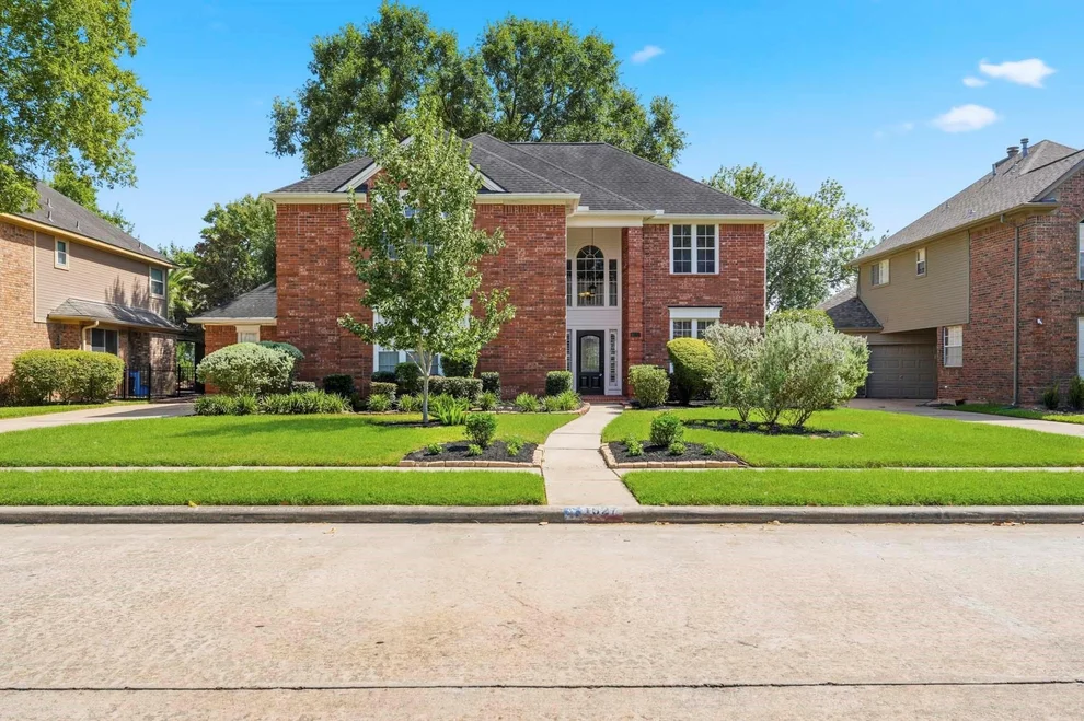 Unit for sale at 1627 Pecan Crossing Drive, Richmond, TX 77406