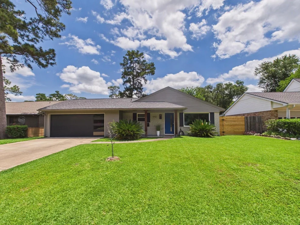 Unit for sale at 1750 Conrad Sauer Drive, Houston, TX 77043