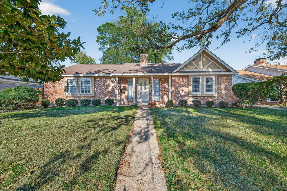 Unit for sale at 6038 Greenmont Drive, Houston, TX 77092