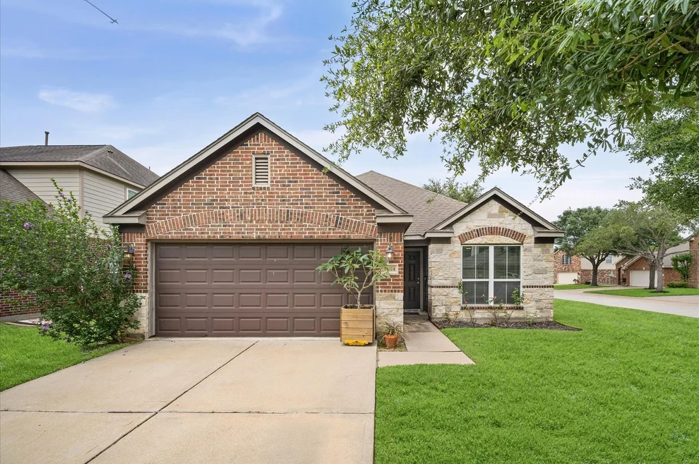 Unit for sale at 15314 Knotty Chestnut St, Cypress, TX 77429