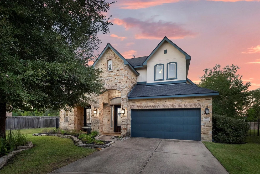 Unit for sale at 70 Lindenberry Circle, Spring, TX 77389
