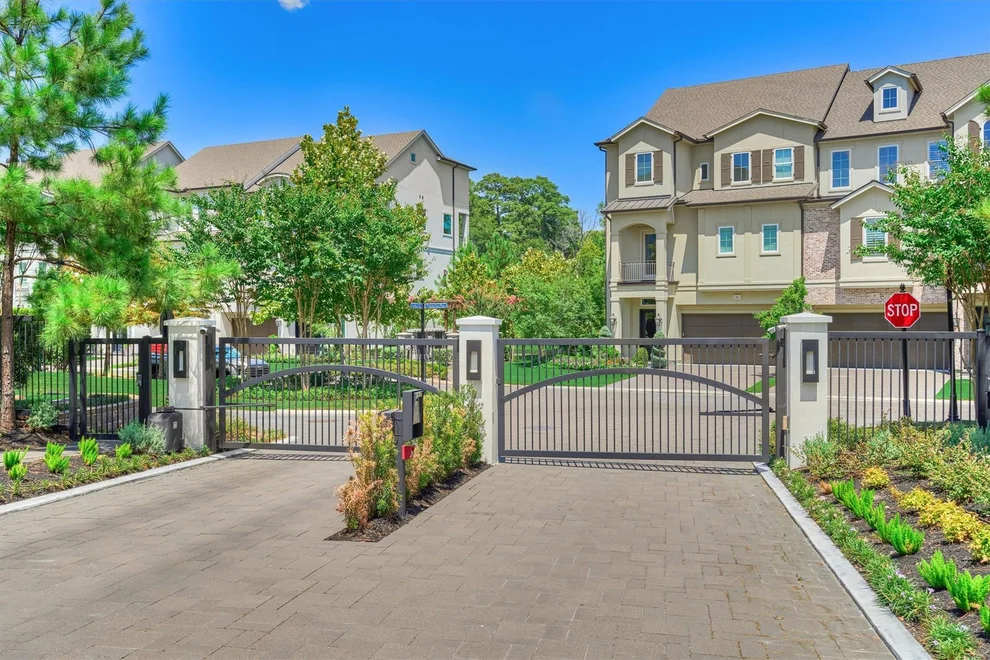 Unit for sale at 10 Nautical Terrace Way, The Woodlands, TX 77380