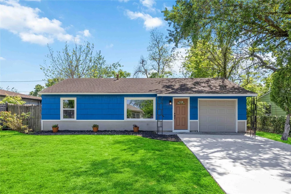 Unit for sale at 5206 Willow Glen Drive, Houston, TX 77033