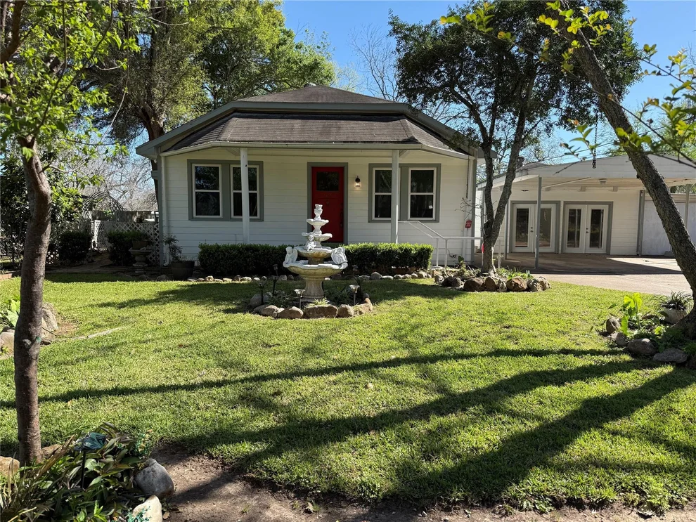 Unit for sale at 1415 Edgewood Drive, Richmond, TX 77406