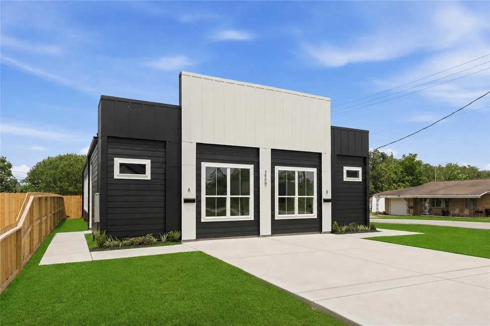 Unit for sale at 7900 Bowen Street, Houston, TX 77051
