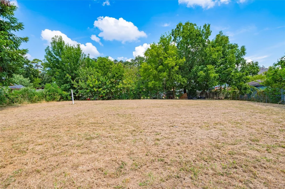 Unit for sale at 4503 Collingsworth Street, Houston, TX 77026