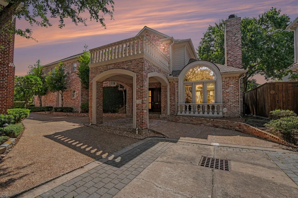 Unit for sale at 58 W Terrace Drive, Houston, TX 77007