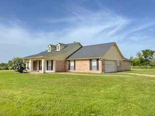 Unit for sale at 4739 Meadowlark Lane, Sealy, TX 77474