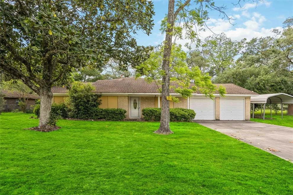 Unit for sale at 5618 Avenue M 1/2, Santa Fe, TX 77510