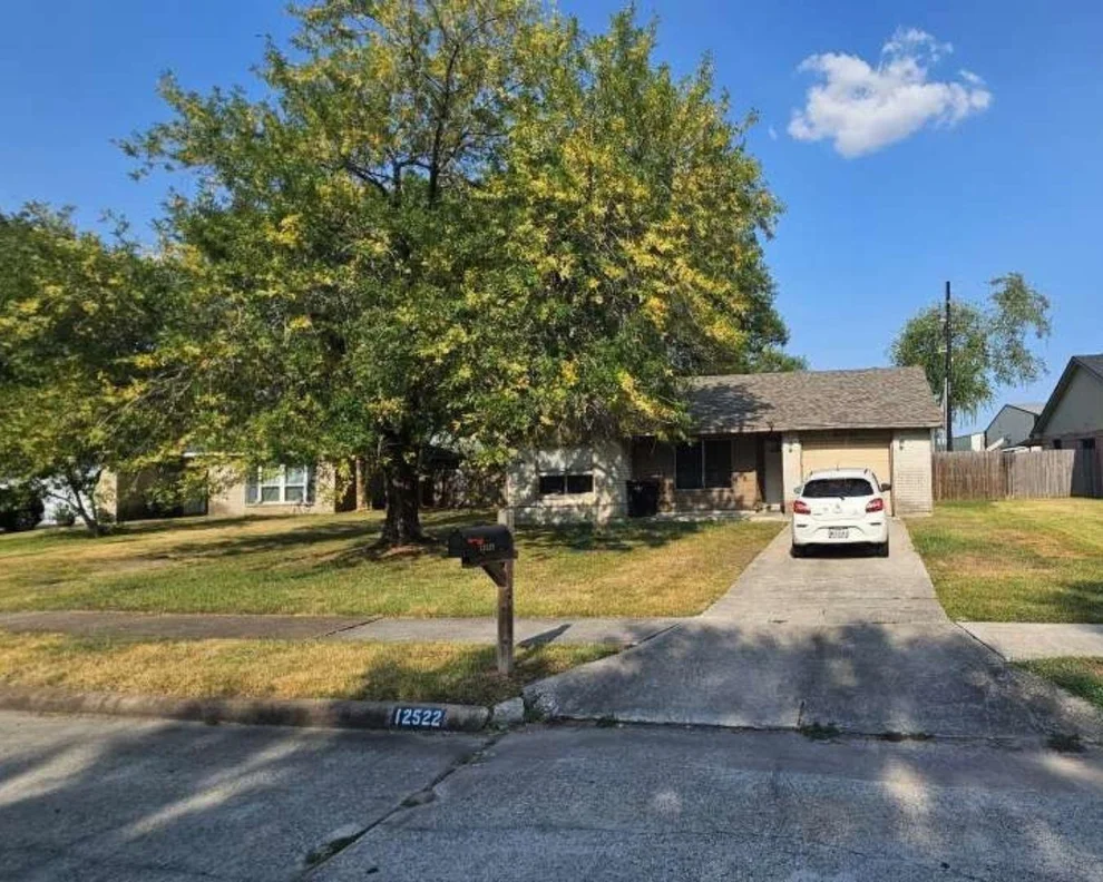 Unit for sale at 12522 Ridgelow Lane, Hockley, TX 77070