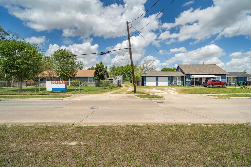Unit for sale at 7833 Almeda Genoa Road, Houston, TX 77075