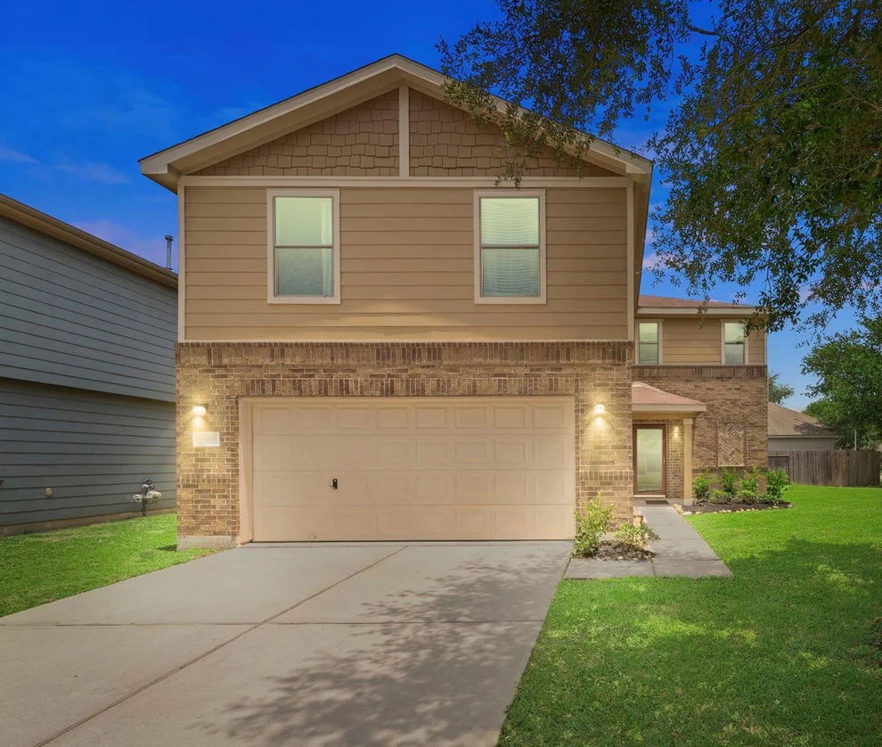Unit for sale at 16606 Burnell Oaks Lane, Houston, TX 77090