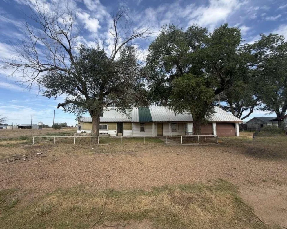 Unit for sale at 306 Denver Avenue, Channing, TX 79022