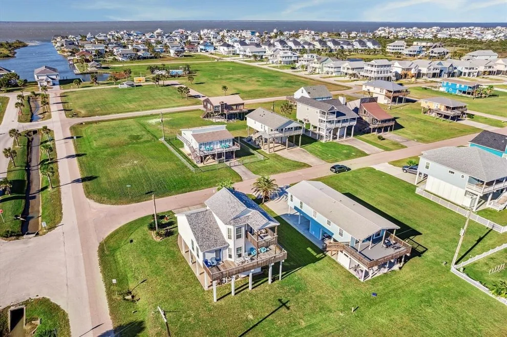 Unit for sale at 23013 Camino Street, Galveston, TX 77554