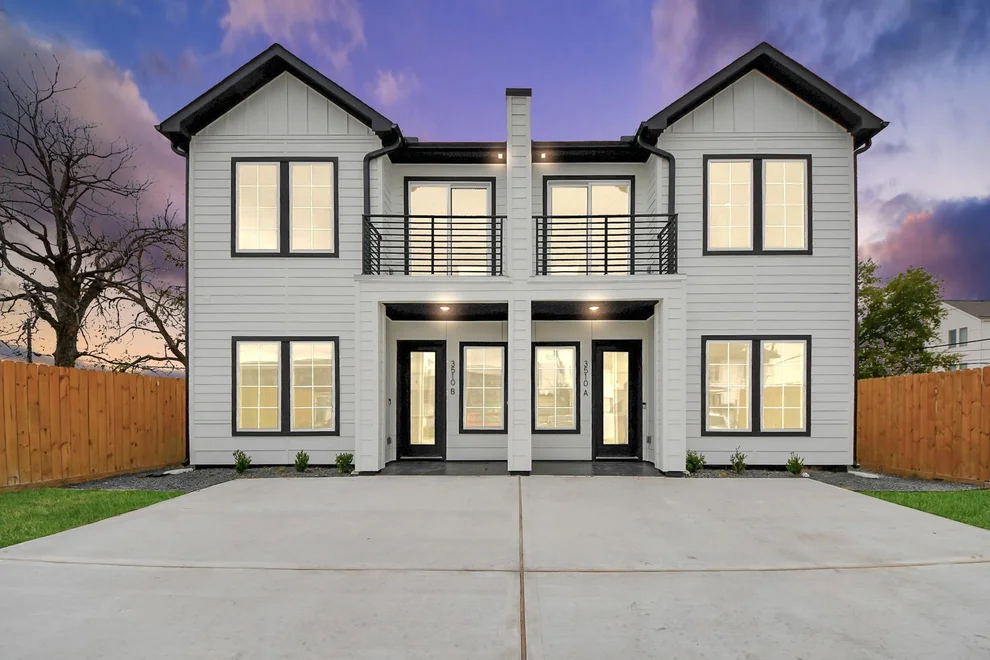 Unit for sale at 3915 Tuam Street, Houston, TX 77004