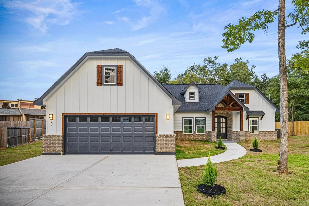 Unit for sale at 85 Lakeway Ct Court, Conroe, TX 77304