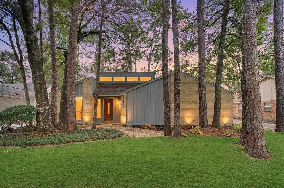 Unit for sale at 11707 Hillbrook Drive, Houston, TX 77070