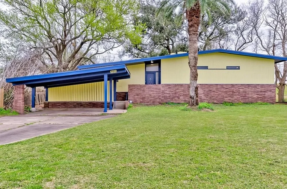 Unit for sale at 4600 Lakeshore Drive, Port Arthur, TX 77642