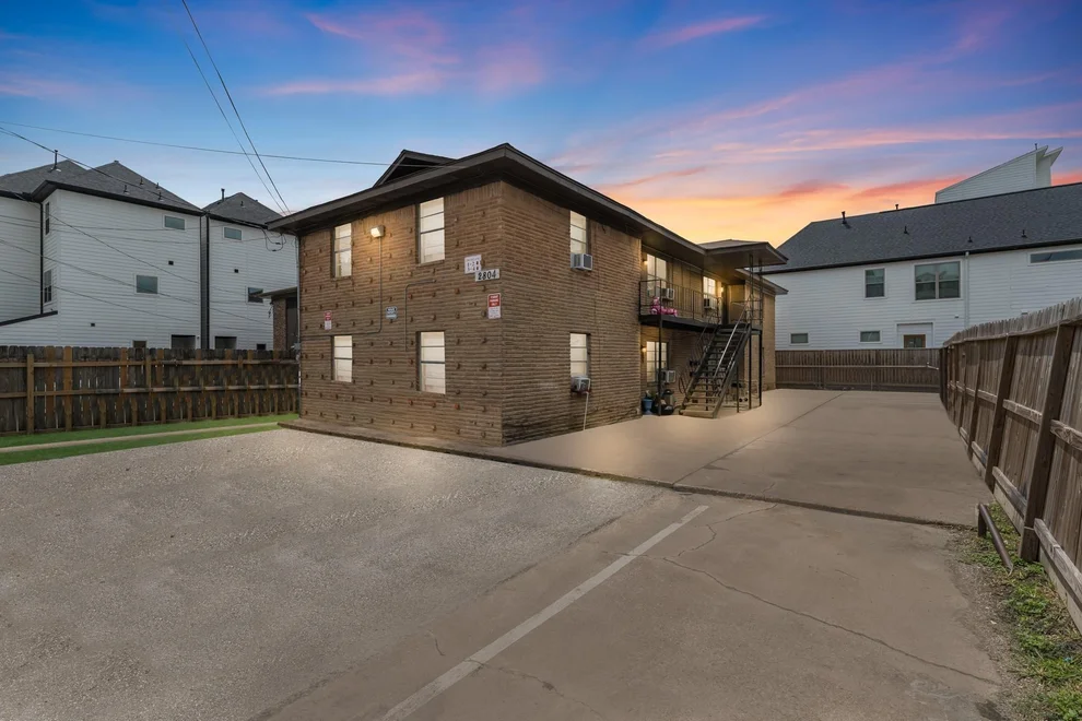 Unit for sale at 2804 Delano Street, Houston, TX 77004