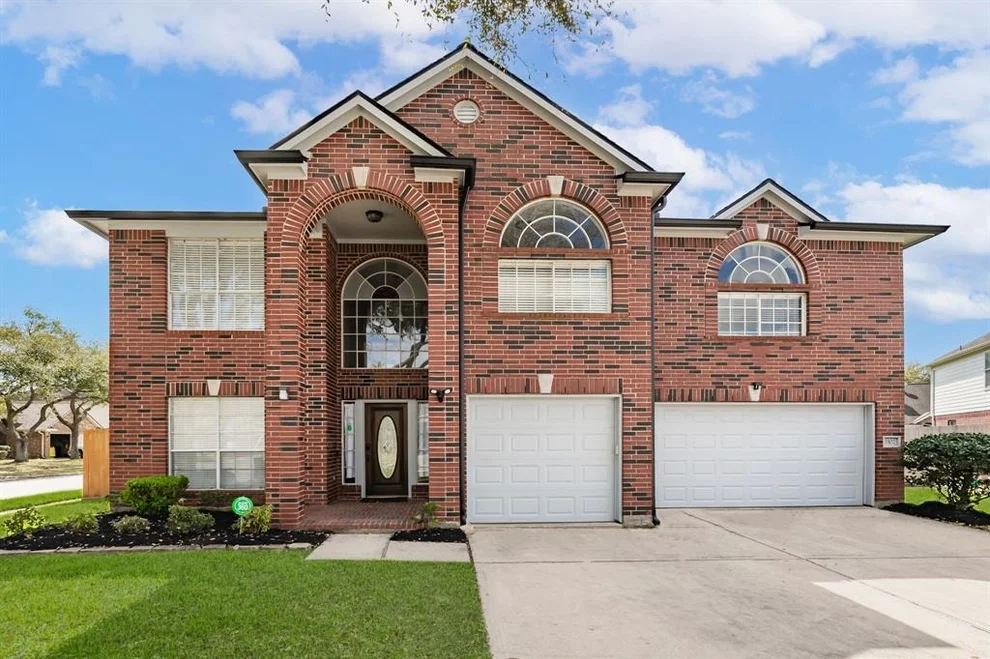 Unit for sale at 1102 Dunlavy Court, Pearland, TX 77581