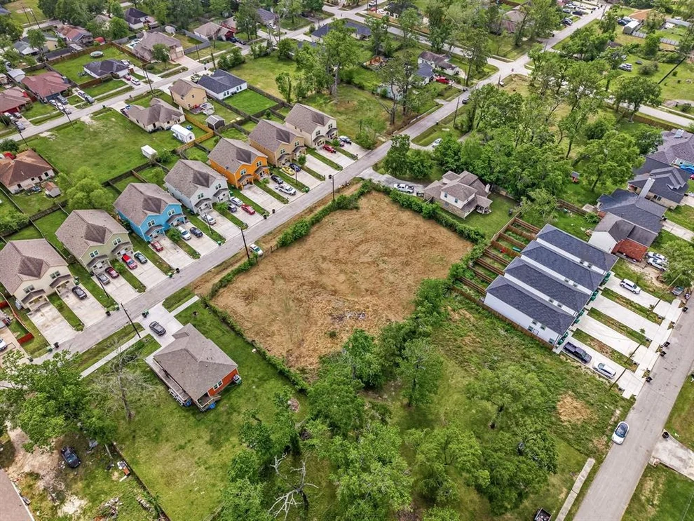 Unit for sale at 8135 Cabot Street, Houston, TX 77078
