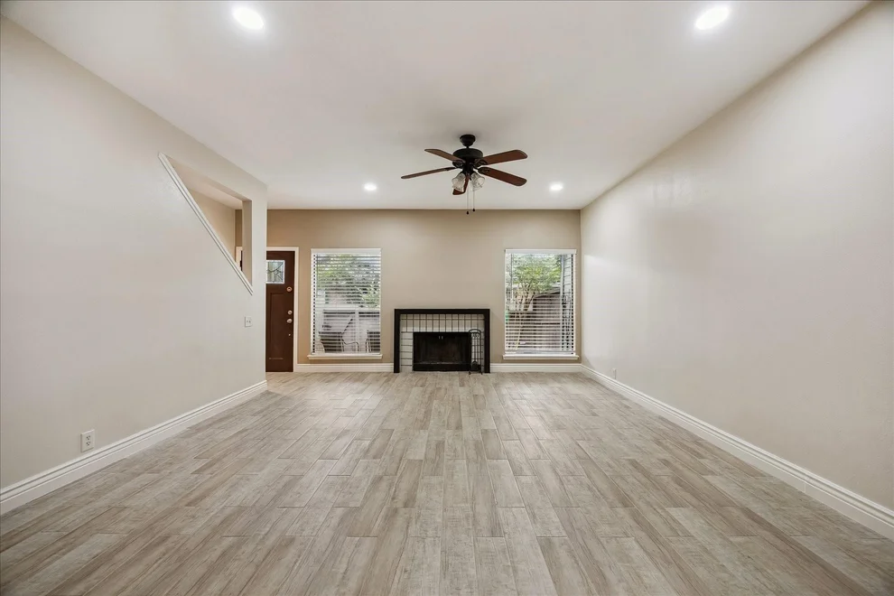 Unit for sale at 1623 S Kirkwood Road, Houston, TX 77077