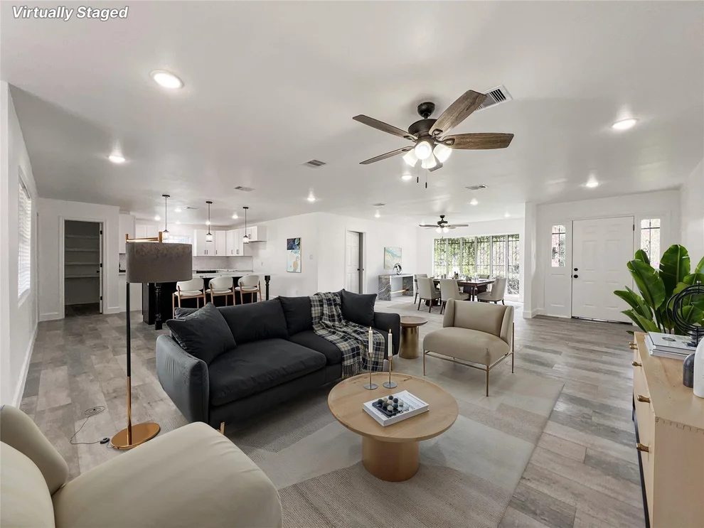Unit for sale at 7851 Pecan Villas Drive, Houston, TX 77061
