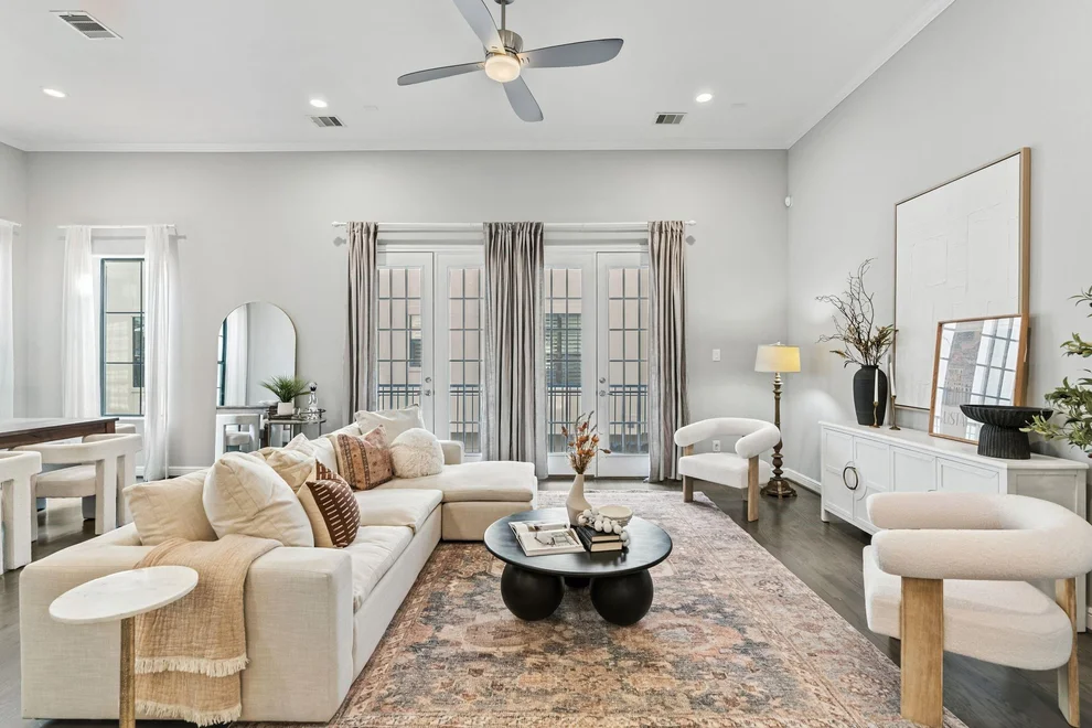 Unit for sale at 6103 Tyne Street, Houston, TX 77007