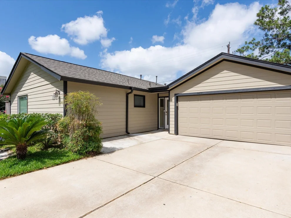 Unit for sale at 3510 Las Palmas Street, Houston, TX 77027