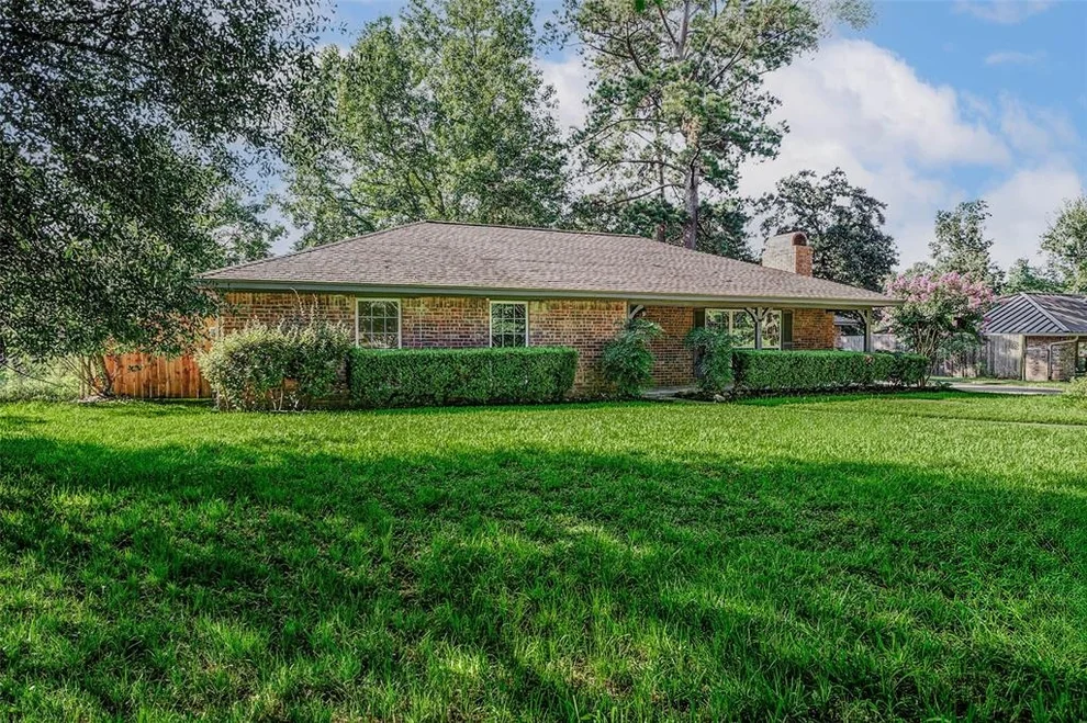 Unit for sale at 907 Kip Lane, Pinehurst, TX 77362