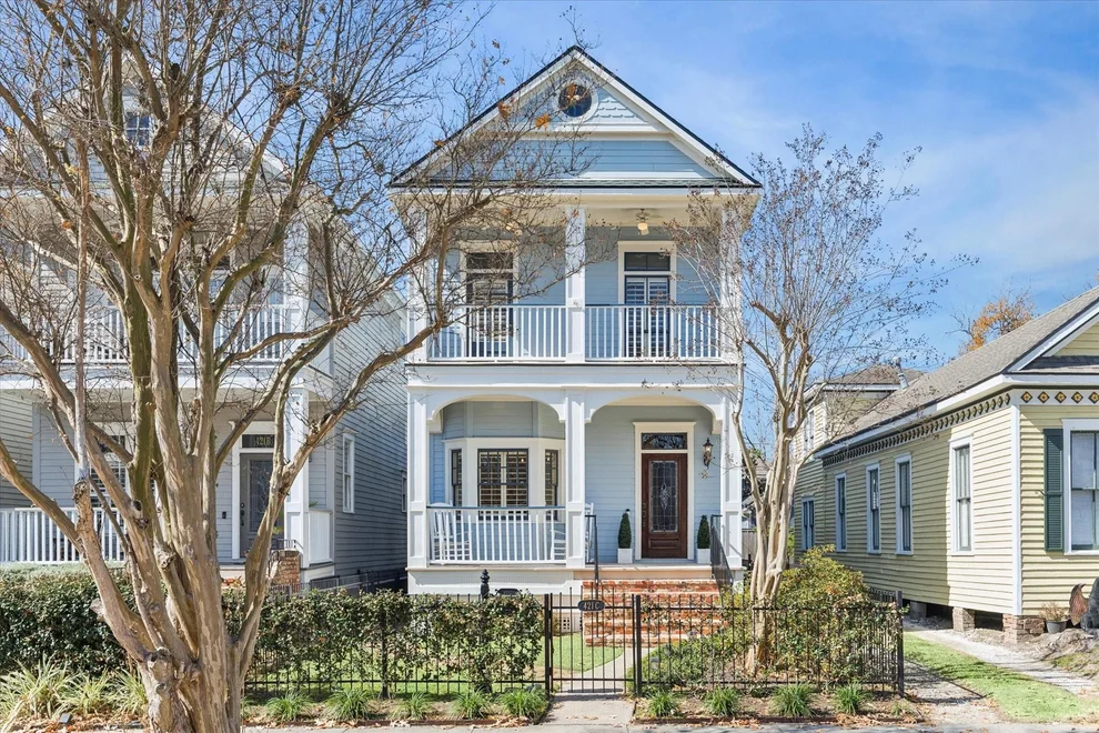 Unit for sale at 421 Cortlandt Street, Houston, TX 77007