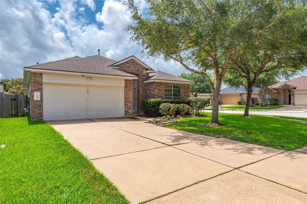 Unit for sale at 6704 Hidden Colony Lane, Dickinson, TX 77539