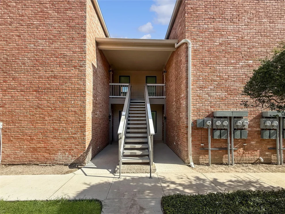 Unit for sale at 2829 Timmons Lane, Houston, TX 77027
