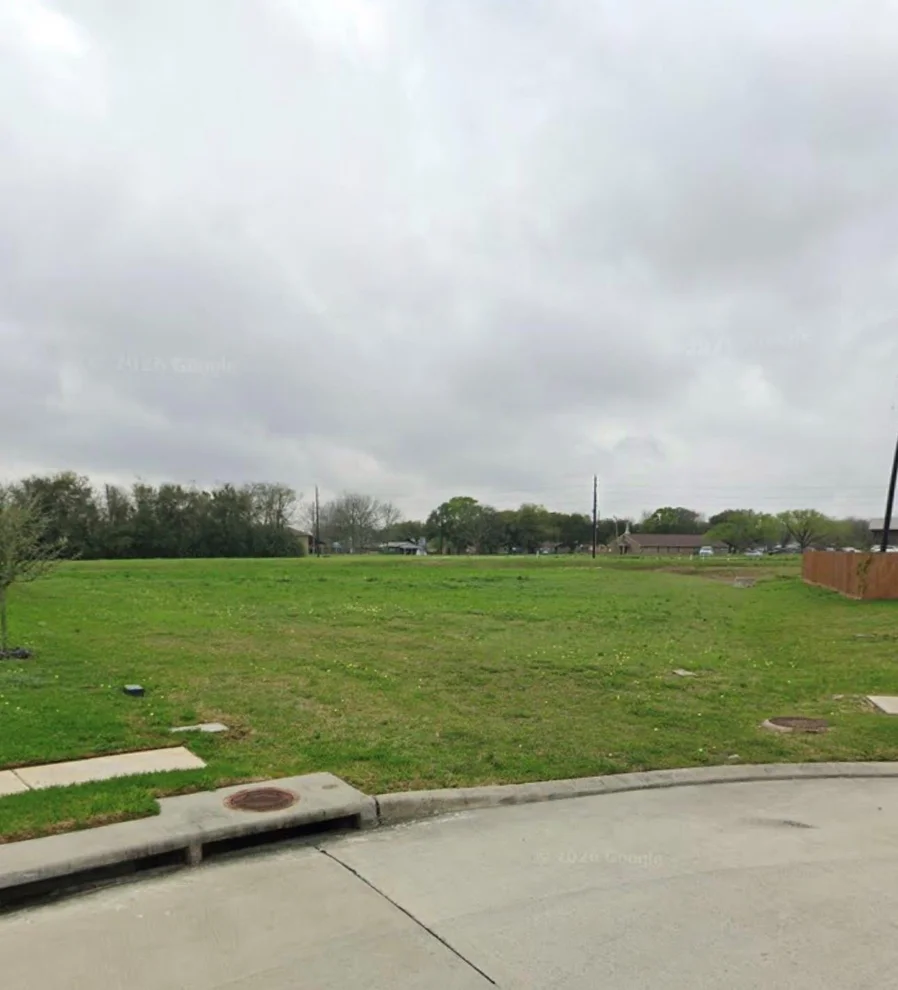 Unit for sale at 13503 Red Bloom Circle, Mont Belvieu, TX 77535