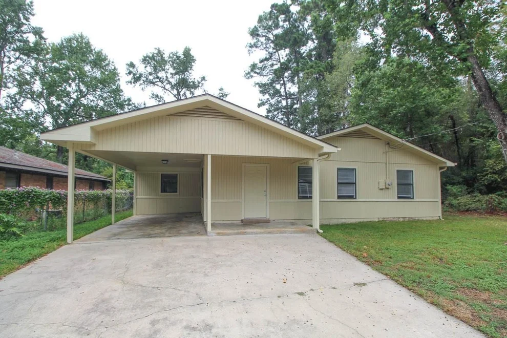 Unit for sale at 345 Cherokee Lane, Onalaska, TX 77360