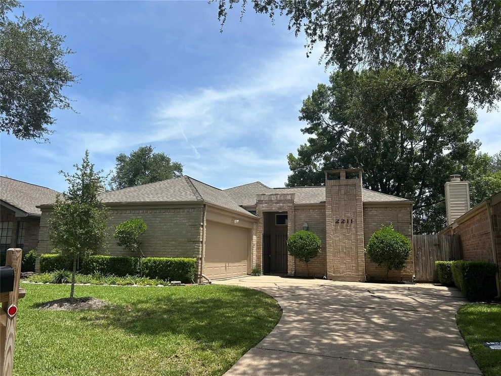 Unit for sale at 2211 Briarwest Boulevard, Houston, TX 77077