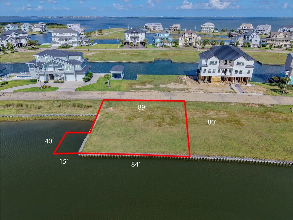 Unit for sale at 14 Saddlebunch, Hitchcock, TX 77563