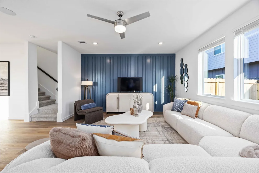 Unit for sale at 1070 Wheatley Oak Lane, Houston, TX 77091