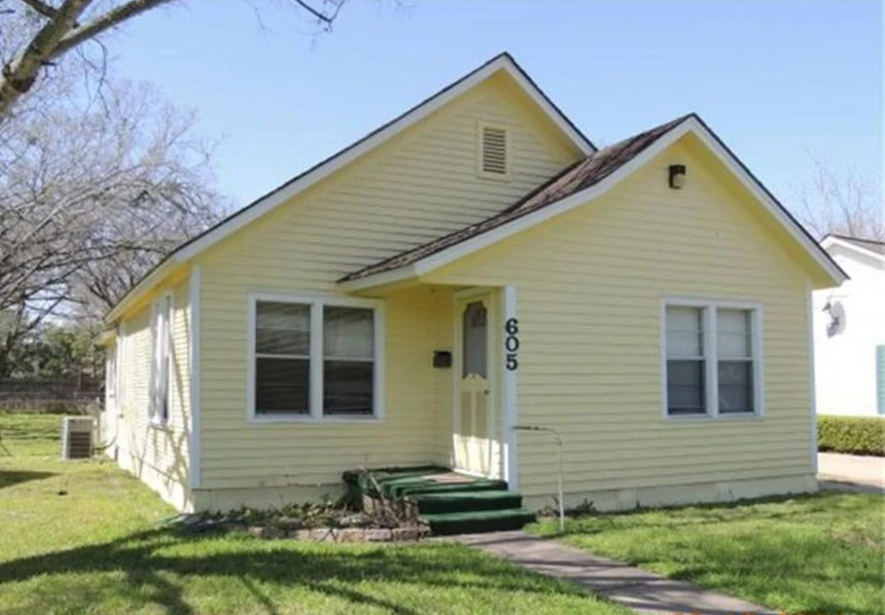 Unit for sale at 605 Fahrenthold Street, El Campo, TX 77437