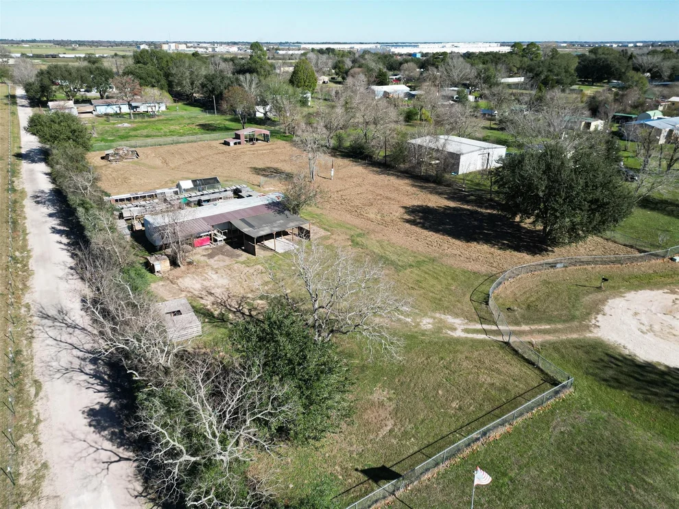 Unit for sale at 29314 Cherokee Lane, Waller, TX 77484