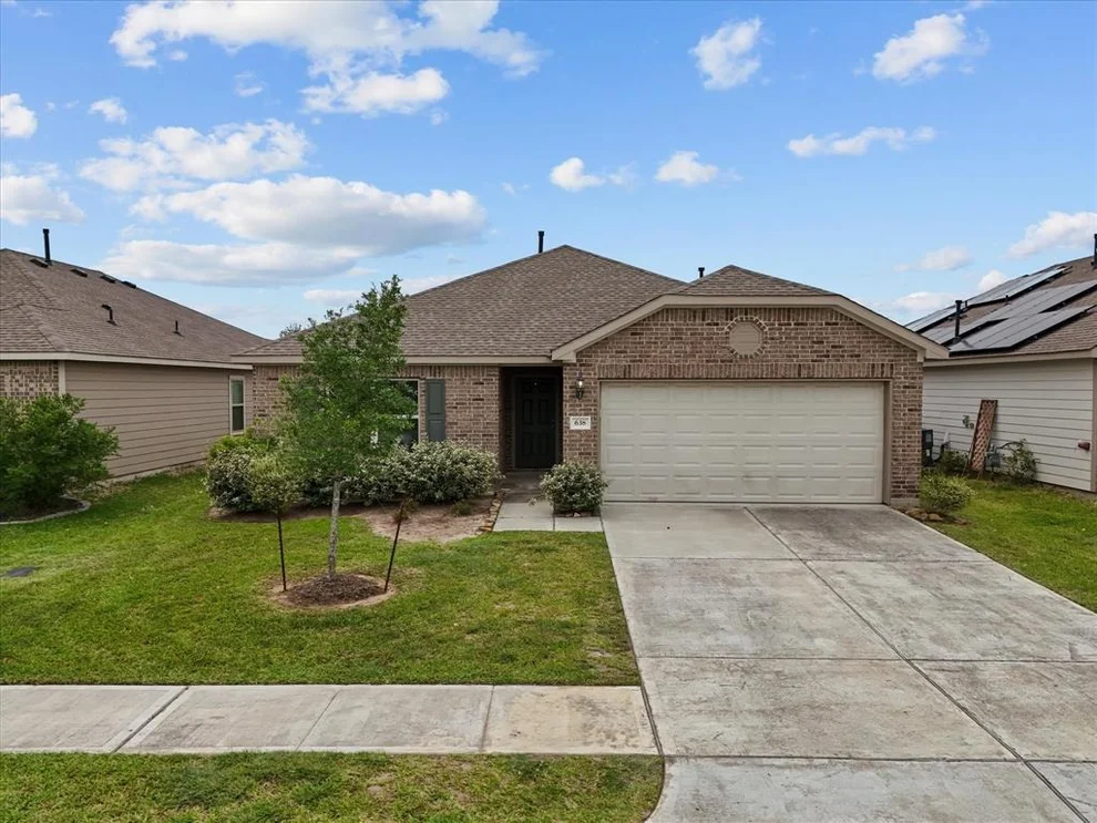 Unit for sale at 638 W Fairway Lake, Alvin, TX 77511