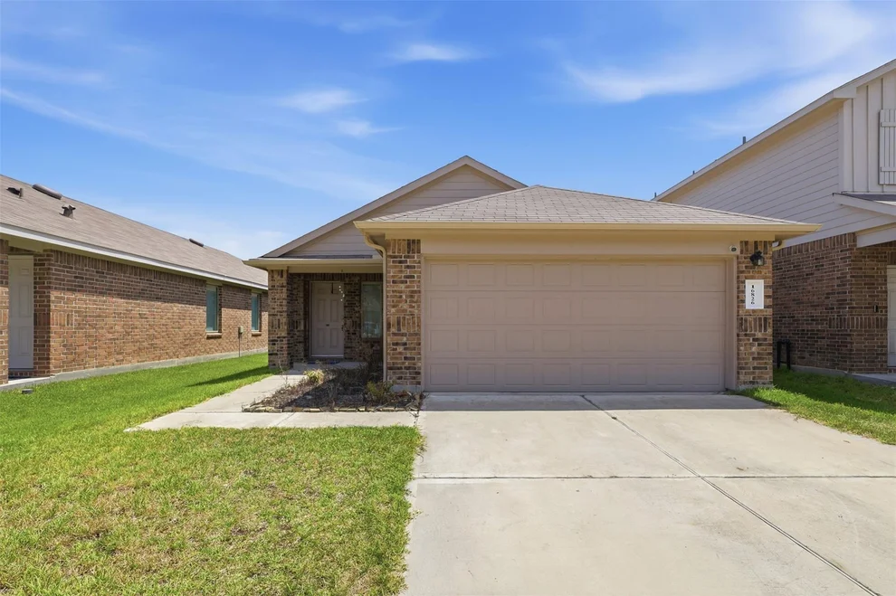 Unit for sale at 16826 Short Pines Drive, Conroe, TX 77302