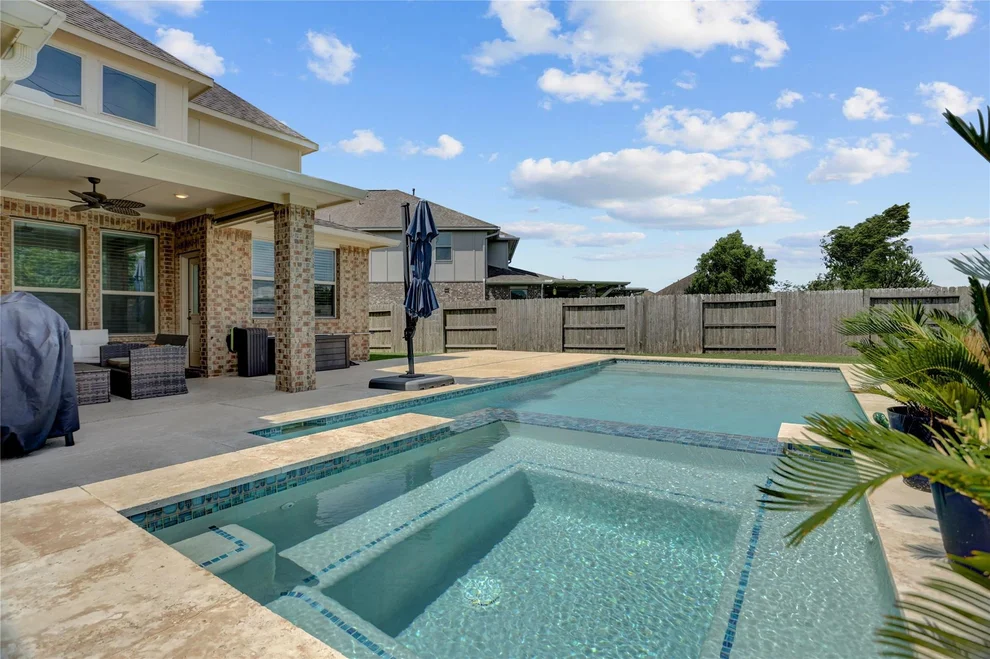 Unit for sale at 17522 Treecreeper Lane, Cypress, TX 77433